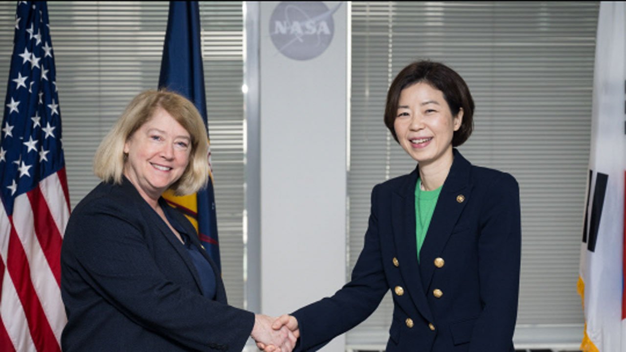 Korea And NASA Discuss Lunar Exploration Cooperation