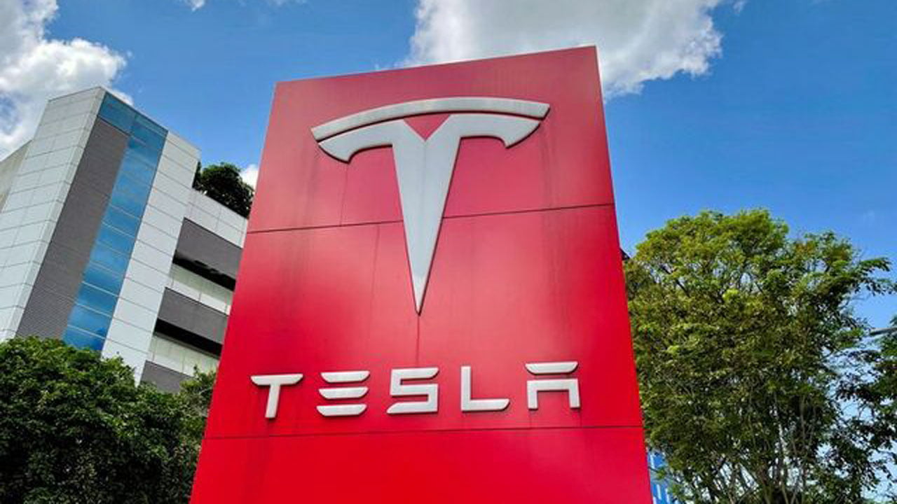 Tesla Fell To 10th Place In Market Cap Target Price Down